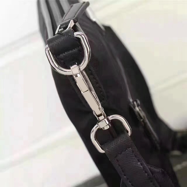 プラダバッグ内部構造